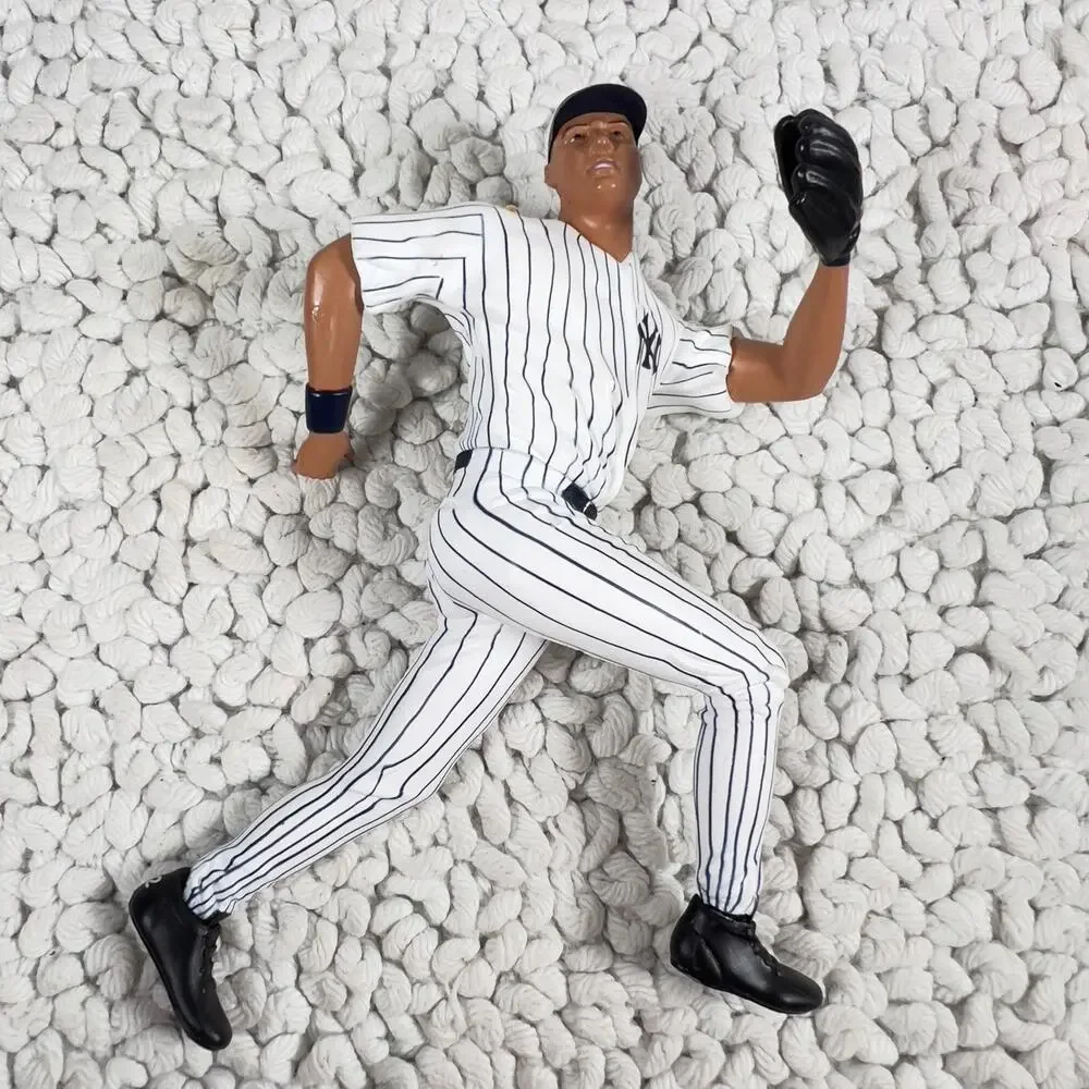 Derek Jeter NY Yankees 2002 Hallmark Keepsake Ornament Handcrafted